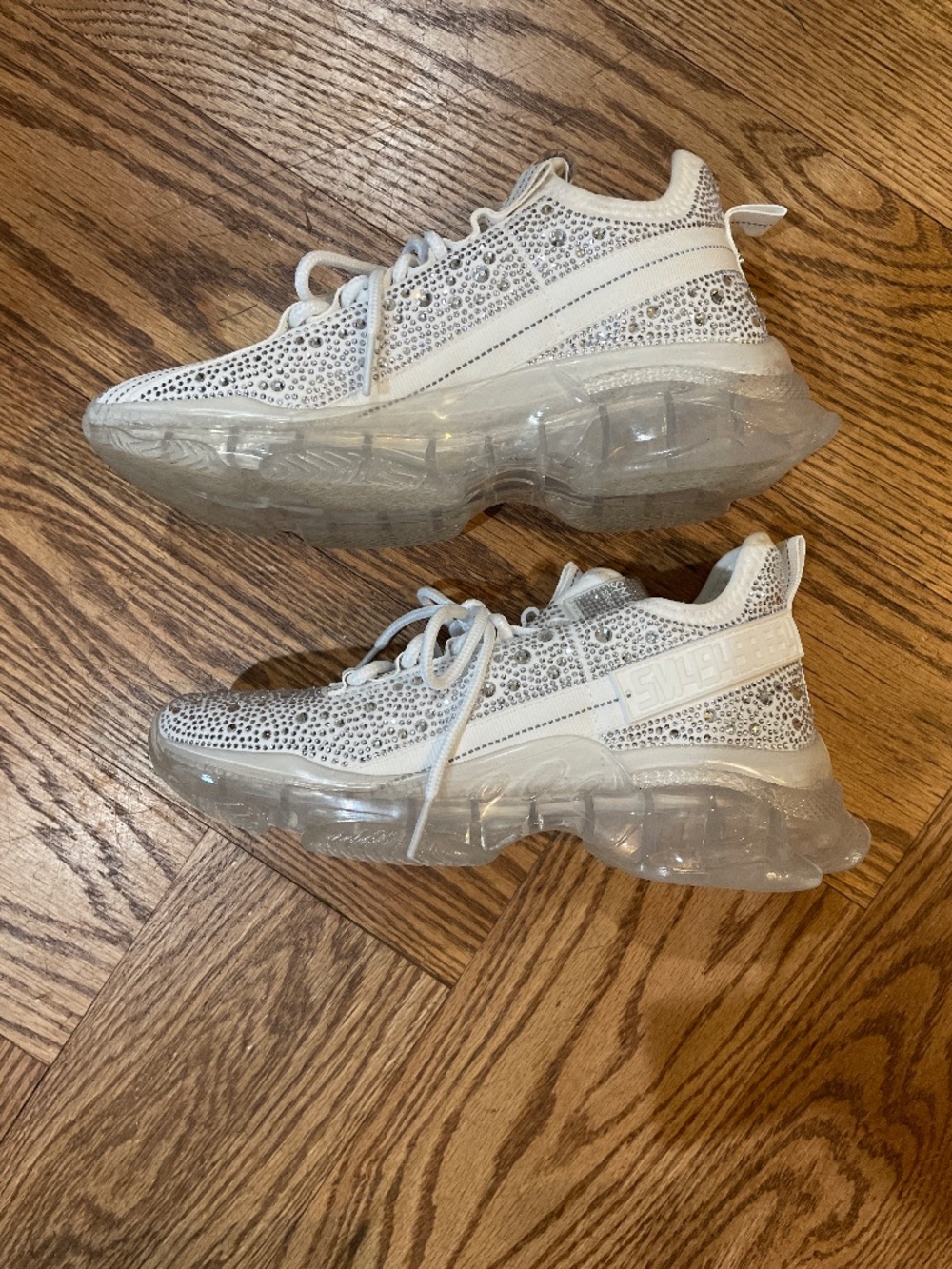 Steve Madden NY 90 sequin athletic shoes size 8M. Like new.